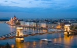 Budapest.Cruise with dinner and live music