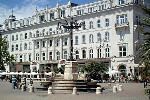 Площадь Вёрёшмарти в Будапеште. Кафе-кондитерская Жербо. Самые красивые площади Пешта. Главные достопримечательности Будапешта. Пешеходная экскурсия на русском языке.