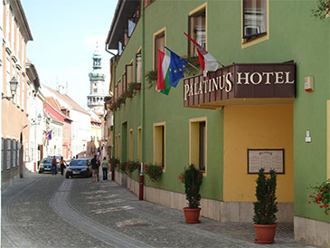 . Palatinus Hotel Sopron.   .     .      .   